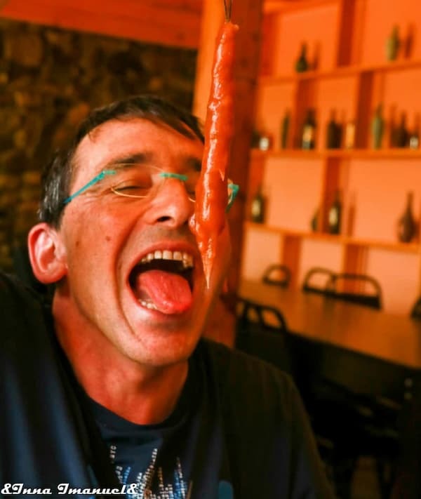 Наши гости: вкус настоящего гостеприимства Дегустация традиционной чурчхелы - наши гости знакомятся с кухней Грузии